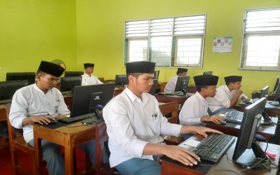 Kontrol Mutu Pendidikan Era Digital, Madrasah Aliyah Al Irsyad Al Islamiyyah Bondowoso Laksanakan Asesmen Nasional Berbasis Komputer